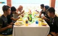 Cảm nhận của các tay đua nước ngoài về đồ ăn Việt Nam