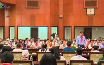 Đồng chí Đinh La Thăng gặp gỡ thanh thiếu nhi tiêu biểu TP.HCM
