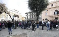 Nhiều địa điểm công cộng đóng cửa sau động đất mạnh ở Italy