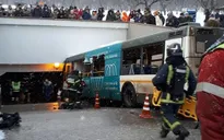 Nga loại trừ khả năng khủng bố trong vụ xe bus lao vào người đi bộ