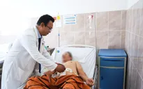 Dùng ruột non tạo hình bàng quang cho bệnh nhân bị u xâm lấn