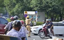 TP.HCM: CSGT Tân Sơn Nhất ra quân điều tiết giao thông