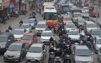 Giảm ùn tắc bằng thu phí vào nội đô: Khác gì “dùng lu chống ngập”