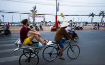 Thú vị du ngoạn bằng xe vua (xe lôi) tại An Giang