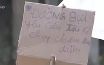 Lo tai nạn giao thông, người dân đặt chướng ngại vật giảm tốc độ xe tải