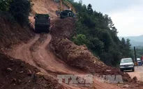 Khắc phục sự cố sạt lở tuyến đường tránh Huế