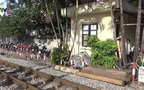 Ra quân xử lý vi phạm đường sắt tại Hà Nội