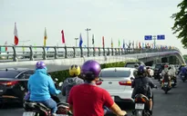 Giao thông thông thoáng sau khánh thành cầu vượt Tân Sơn Nhất