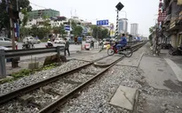 Buông lỏng quản lý hành lang đường sắt