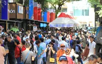 Bãi giữ xe của UBND quận 1 phục vụ khách đến đường sách TP.HCM