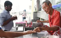 Người già nghèo đói - Góc khuất của một Singapore phát triển