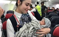 Du khách sinh con trên máy bay ở độ cao 13.000m