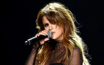 Selena Gomez lại hát về tình cũ Justin Bieber?