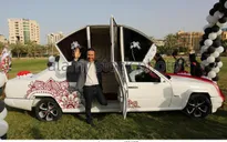 Xe cưới được lắp ráp từ phụ tùng của 5 chiếc xe hơi tại dải Gaza