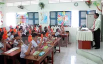 Chưa có chủ trương bỏ biên chế giáo viên