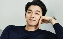 Gong Yoo không ngại "lột" quần áo trên phim