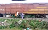 Hà Tĩnh xử phạt các đối tượng "gửi rác" lên các toa tàu