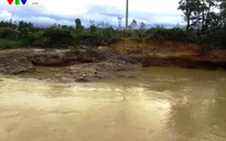 Hà Tĩnh: Khó khăn khắc phục tuyến đê bị hư hỏng sau lũ