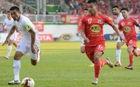 VIDEO CLB TP.Hồ Chí Minh 1-0 Hoàng Anh Gia Lai: Pha phạm lỗi tai hại