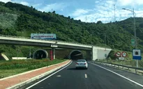 Miễn phí cho các phương tiện qua hầm Đèo Cả