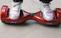Mỹ: Bé gái thiệt mạng do xe điện cân bằng Hoverboard gây cháy nhà