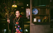 Diễn viên Bảo Thanh dịu dàng diện áo dài xuống phố