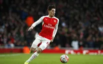 Không phải Hector Bellerin, đây mới là hậu vệ phải mà Barcelona muốn