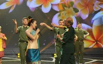 Giai điệu tự hào: NSND Trần Hiếu hát tiếng Lào, ngẫu hứng với vũ điệu Chăm-pa
