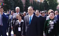 Chủ tịch nước dâng hoa Tượng đài Chủ tịch Hồ Chí Minh tại Liên bang Nga