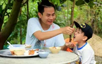 MC Hồng Phúc tiết lộ chuyện bán nhà chữa bệnh hiểm nghèo cho con trai