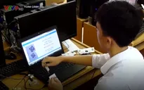 Học sinh “trường làng” tự chế máy điểm danh bằng mã QR