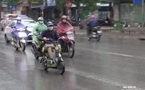 Bắc Bộ có mưa rào và dông rải rác, đề phòng tố lốc