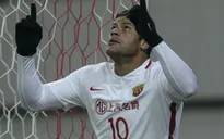 Hulk dứt điểm sấm sét giúp Shanghai SIPG giành 3 điểm với 10 người
