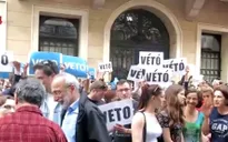 Luật Giáo dục ĐH mới tại Hungary có ảnh hưởng tới cộng đồng người Việt?