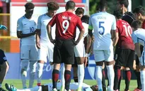 Sao trẻ Tottenham bất tỉnh nhân sự sau va chạm kinh hoàng