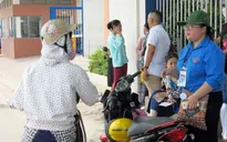 Màu áo xanh giúp xoa dịu “cái nóng” tại kỳ thi THPT Quốc gia 2017