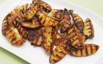 Bánh mỳ, khoai tây chế biến chuyển màu nâu có nguy cơ gây ung thư