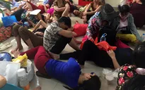 Bệnh viện đông đúc, ngột ngạt trong đợt nắng trong kỉ lục