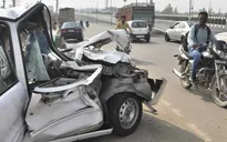 Ấn Độ: Xe jeep đâm đầu xe tải, ít nhất 17 người thương vong