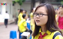 Học sinh bồi hồi đón khai giảng năm học mới