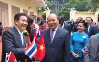 Thủ tướng thăm Đại sứ quán và cộng đồng người Việt Nam ở Thái Lan