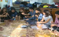 Sinh viên học kỹ năng sống từ các hoạt động trải nghiệm