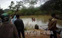 Lật thuyền trên sông Krông Nô, 1 người chết, 4 người mất tích