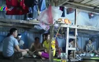 Cuộc sống thiếu thốn của lao động phi chính thức tại công trường xây dựng