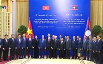 Lễ trao tặng Huân chương cho lãnh đạo Việt Nam