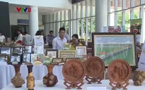 Sản phẩm lưu niệm APEC mang "dấu ấn thời gian"