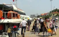 Hỗ trợ du khách mắc kẹt ở Lý Sơn