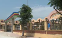 Nhốt trẻ trong nhà vệ sinh: Cô giáo nói không, phụ huynh bảo có?