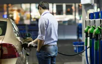 Mua xăng dầu ở Mỹ có gì khác biệt?