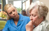 Cách giúp đỡ người mắc chứng mất trí nhớ